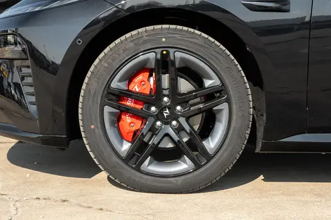 东风奕派 eπ007+试驾体验:长续航、动力足,适合家用