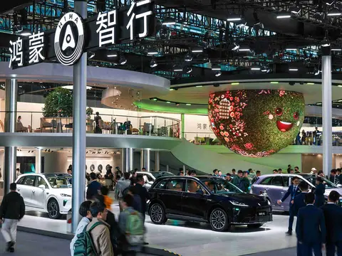 华为卖车,车企抢技术,用户傻眼了