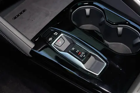 全新一代奥迪Q5L售价30.98-38.48万元