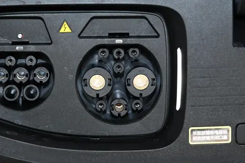 春节换车不纠结，蔚来 ES8 2026 款七座行政豪华版实力够均衡